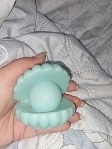 Clam Shell Night Light