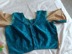 Saree With Blouse