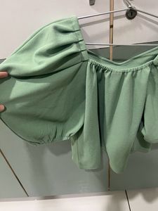 SaleeSea Grean Cut Crop Top