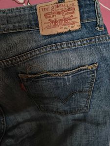 Authentic Levi&#39;s Women&#39;s Jeans - Size 30