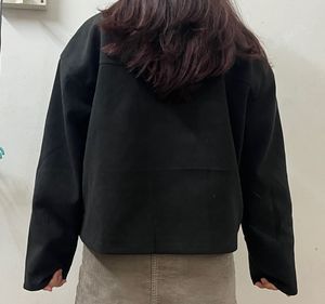 Chic Black Cropped Jacket