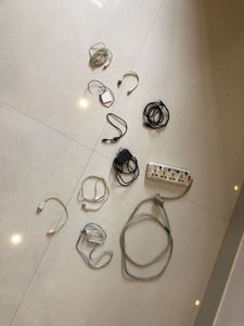 DISCARDED  - wires , keyboard , mosquito bat