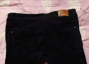 Slim Fit stretchable Women Jeans.