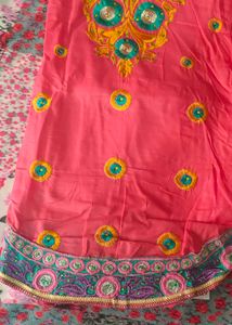 Beautiful Suit With Thread Embroidery