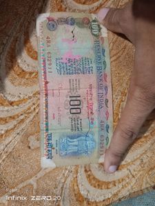 100 Rupees