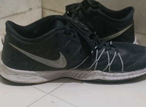 Nike Air zoom shoes orignal (used need a wash)