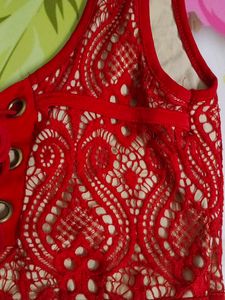 (1099)Red Lace-Up Crop Top