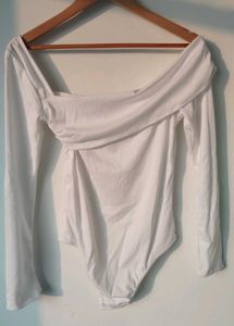 Chic White One-Shoulder bodysuit Top