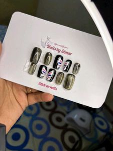 Glam Up Your Hands With Beautiful Press On Nails