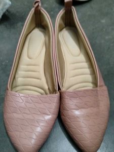 Rose Quilted Pointed-Toe Flats