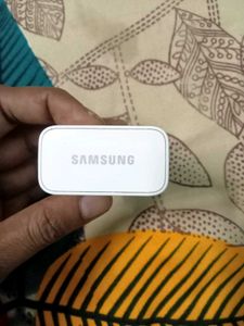 SAMSUNG NEW AND ORIGINAL MOBILE CHARGER TYPE C
