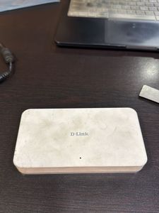 D-Link 8-Port Fast Ethernet Desktop switch
