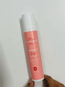 Aqualogica radiance plus Dewy sunscreen