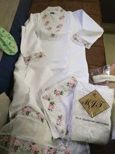 Kurta Set With Pant &amp; Dupatta Se