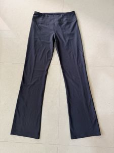 Calvin Klein Comfy Straight Yoga Pants