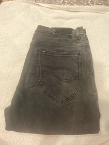Classic Men’s Gray Jeans