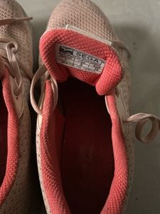 Walking shoes for women