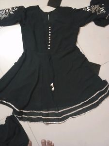 Black Beautiful Skirt With Round Short Frok Dupatt