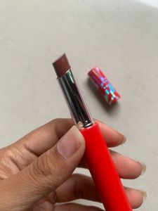 Kiro Slick Stick Luxe Matte Shade: 10 Nutmeg Toffe