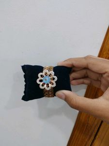 Floral Bracelet.🥰