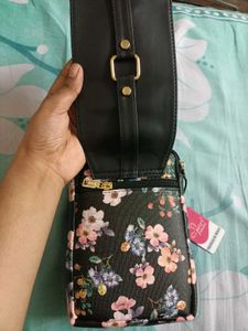 Cute Floral Print Sling Bag