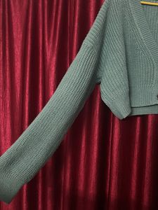 Stylish Cropped Knit Cardigan