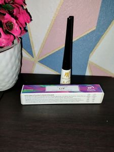 Myglamm Lit Glossy Liquid Eyeliner - Black Party