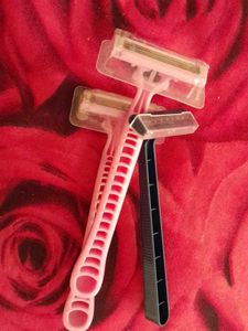 3 Razor