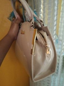 Nude Handbag With Attachable Belt
