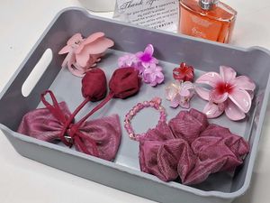 Combo Of 8 Pcs Hair Accessories 😍