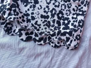 black n white printed shorts