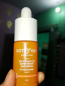 Dot &amp; Key 10% Vitamin C Face Serum
