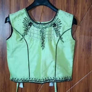 crop top with attached chunni