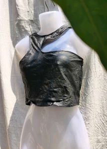 13185 SEXY SHEIN LEATHER TYPE TOP