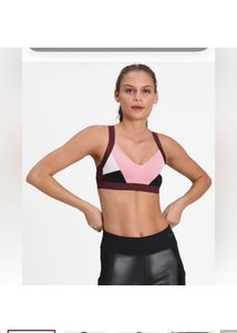 PUMAWomen Sports Lightly Padded Bra (Pink)