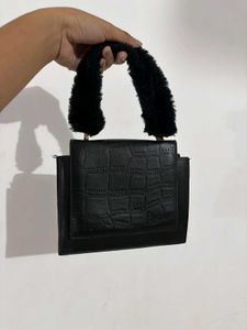 Black Fashion Handbags  Set of 2  free phone charm