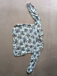 Brand new Floral Print Top