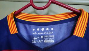 FC Barcelona 2015-16 Home Kit. Size: M With Messi Print At The Back!
