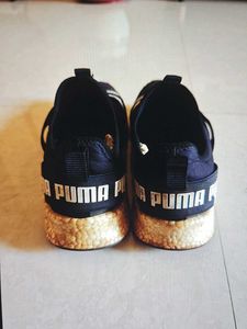 Puma Sneakers