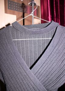 Black V-Neck Ribbed Top