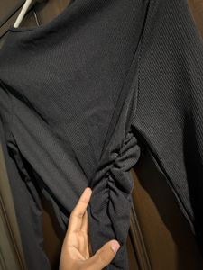 PrettyLittleThing Black Ribbed Ruched Side Crop