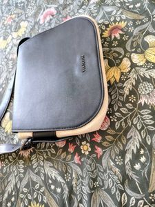 Liebeskind Berlin Leather Shoulder Bag