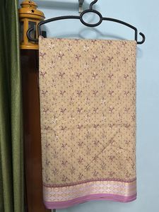 Vintage Floral Print Saree