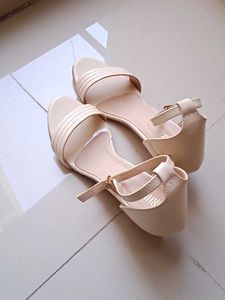 Stilettos/Kitten Heels (Cream Color/Beige/Off Whit