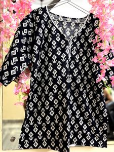 Black Kurti