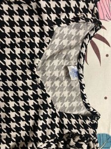 Houndstooth Print Top