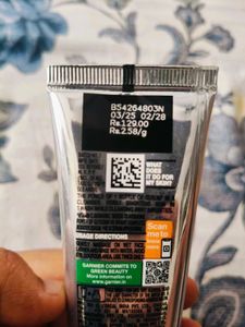 Garnier Sunscreen Spray &amp; Vitamin Cleanser Duo