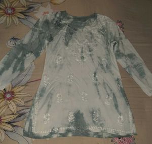 Authentic Chikankari Kurti