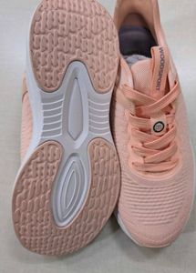 Women&#39;s Woodland Sneaker Size 8🔥