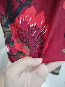 Maroon Floral Top🎀